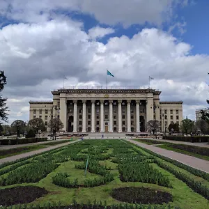 Nadezhda On Abylay Khan Ave 121 Апартаменты